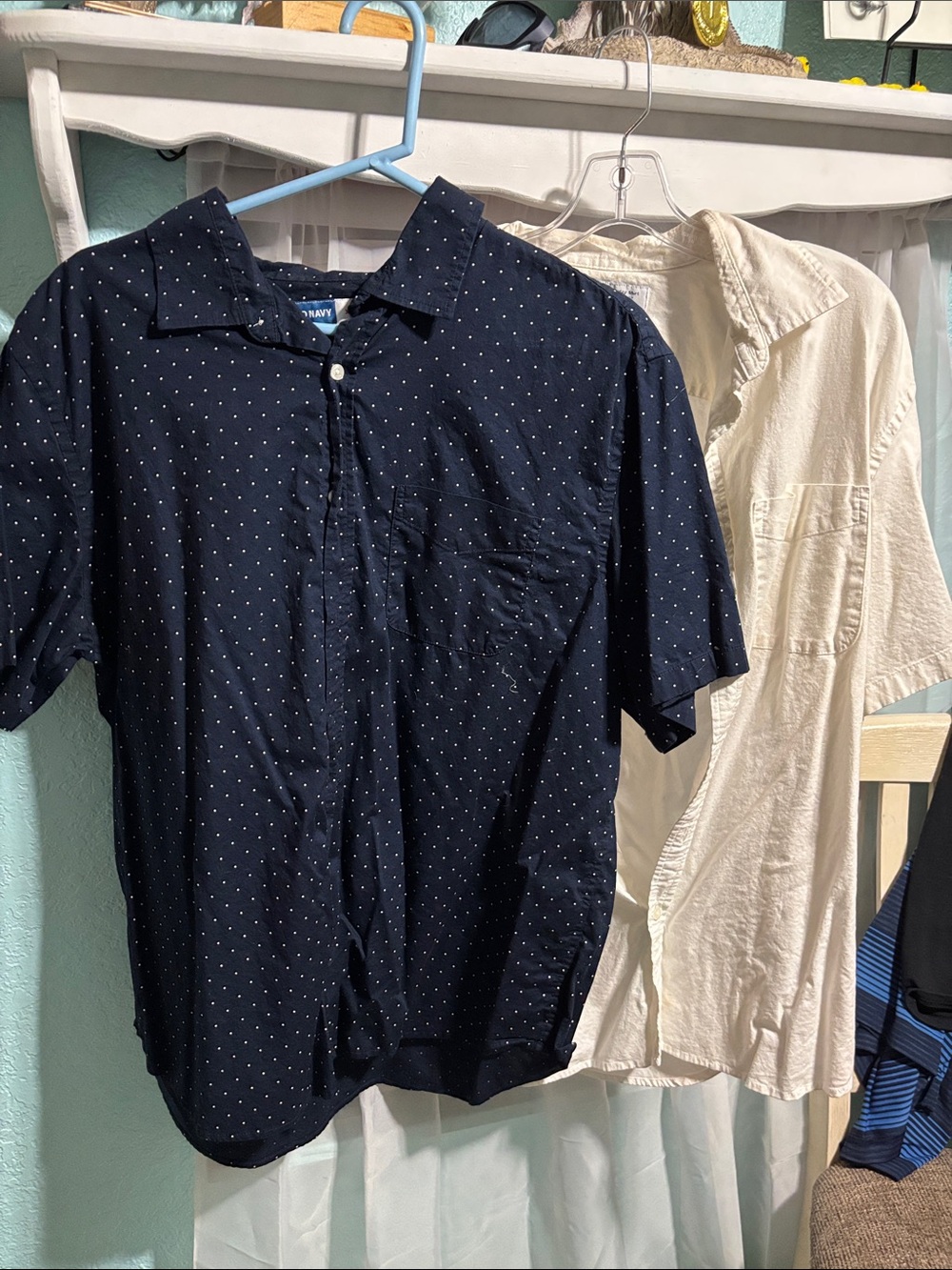Old Navy men's short-sleeve button-up shirt